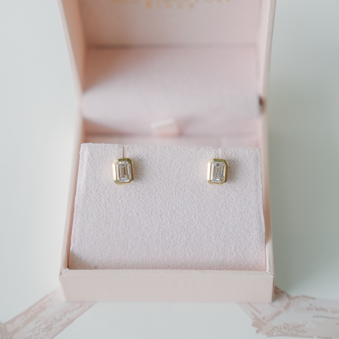 Bold Bezel Studs- Emerald