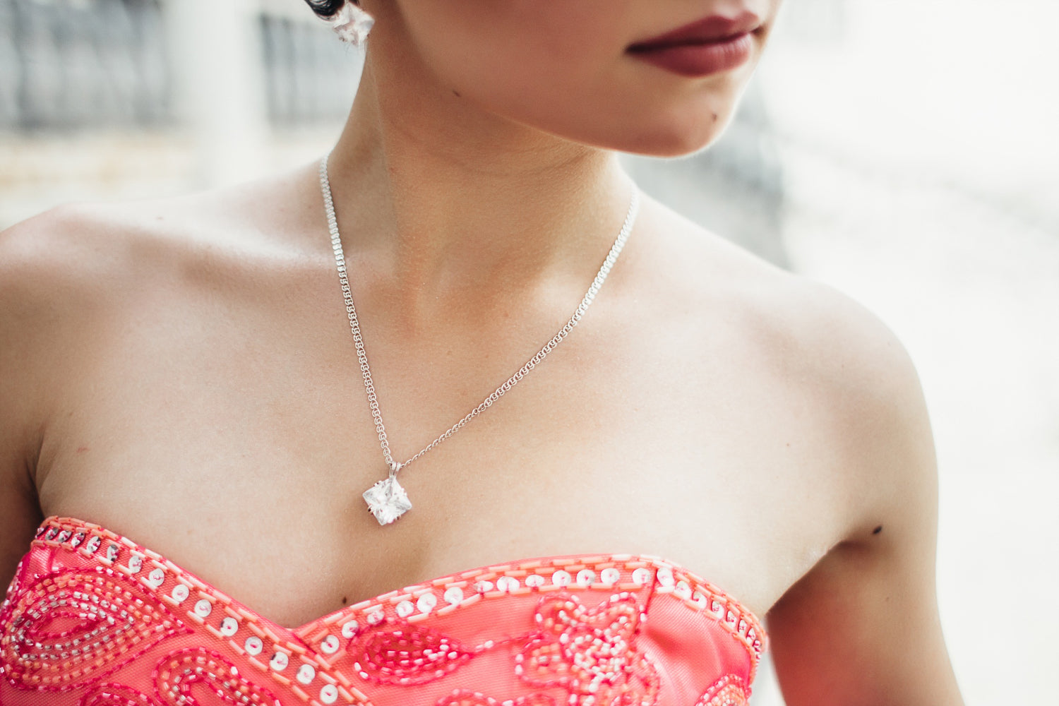 diamond pendant necklace