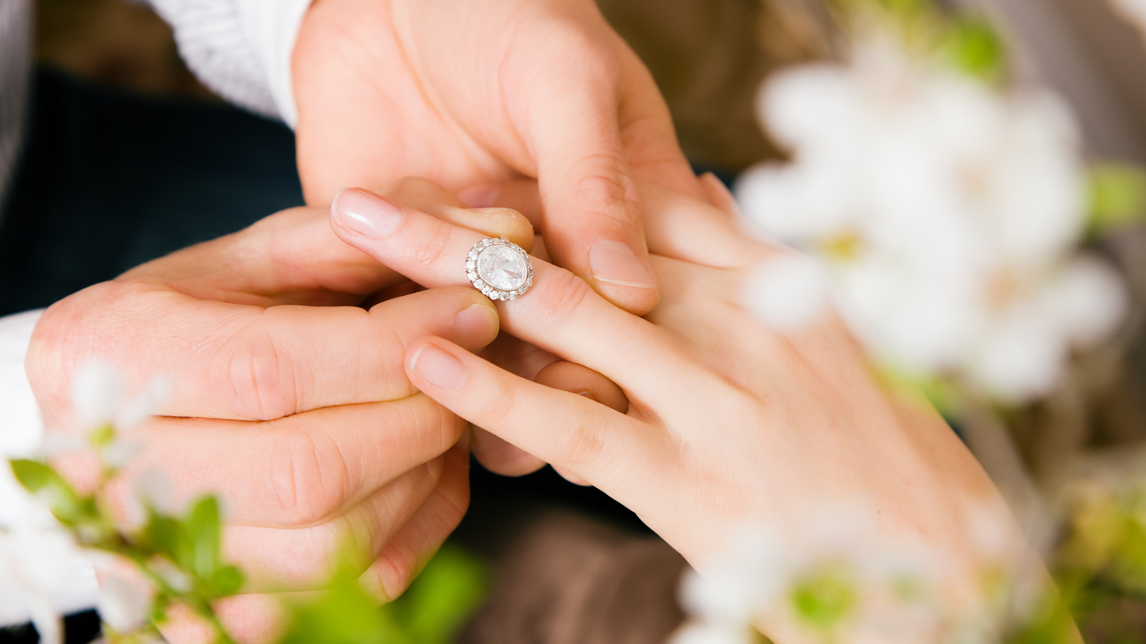 How to Create A Custom Engagement Ring Online | Joseph Jewelry