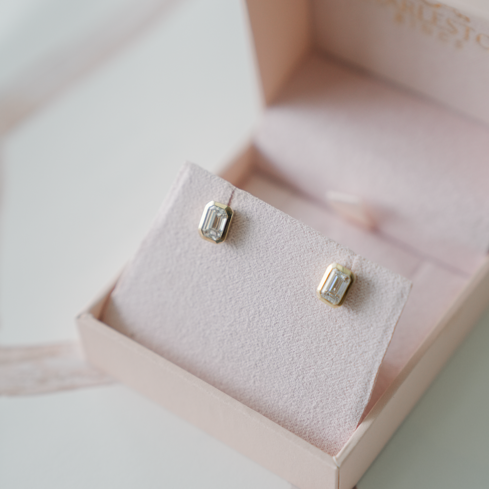 Bold Bezel Studs- Emerald