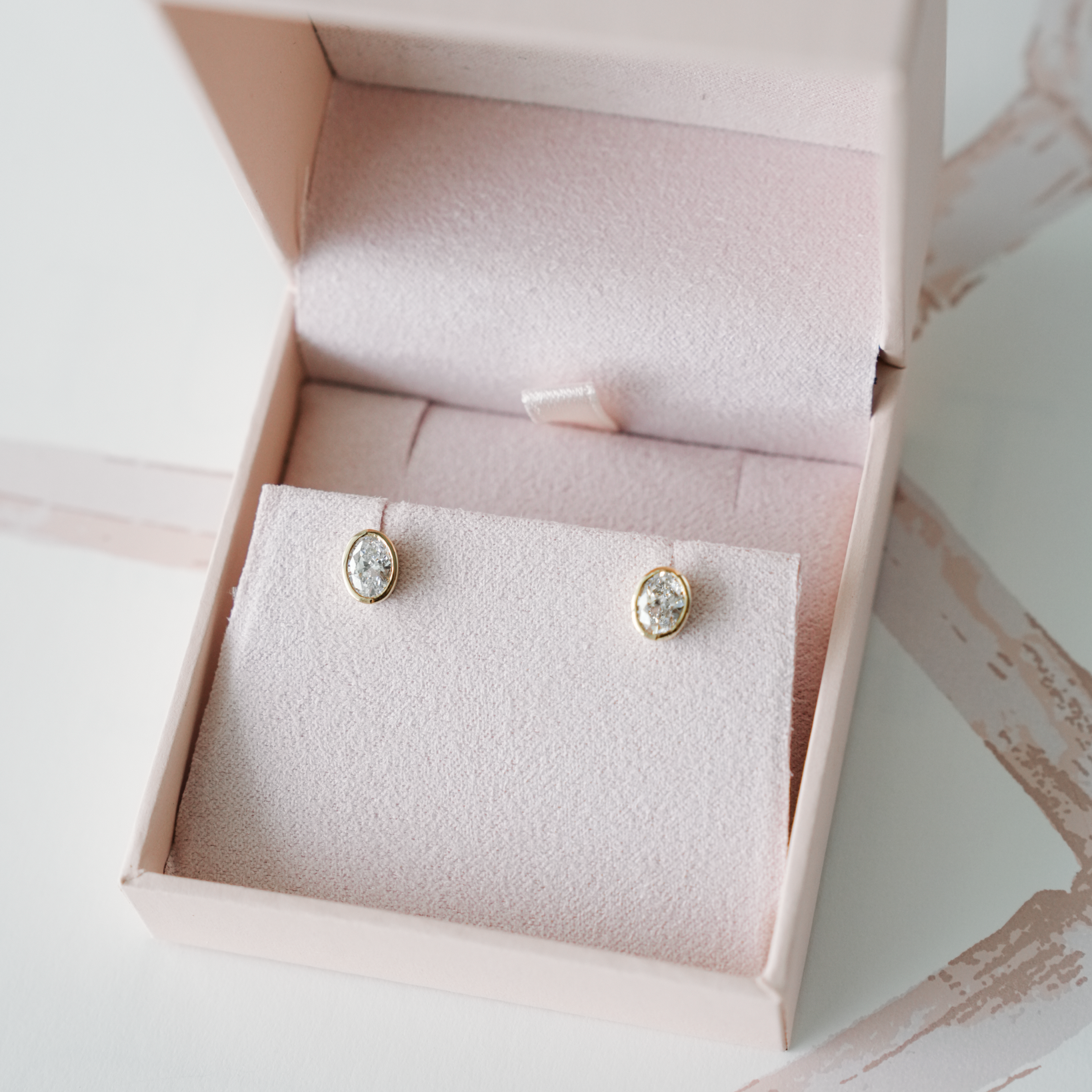 Bezel Studs- Oval