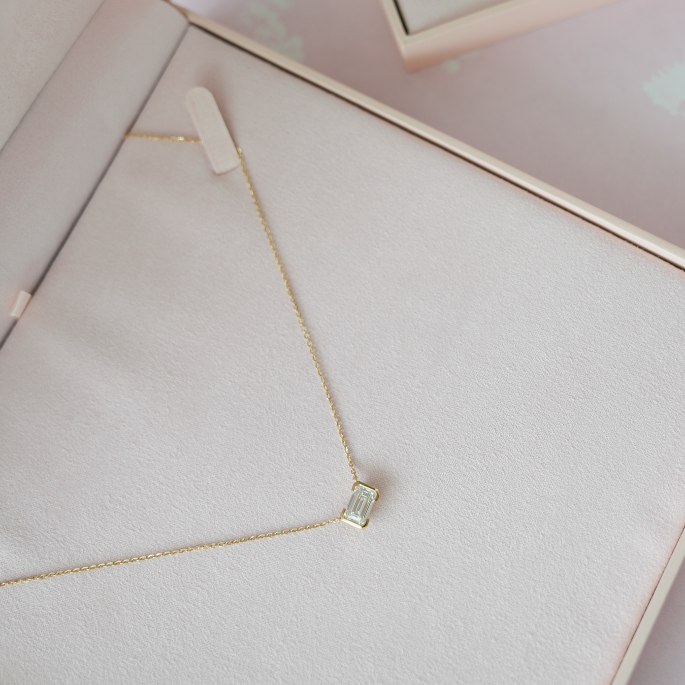 Half Bezel Pendant- Emerald