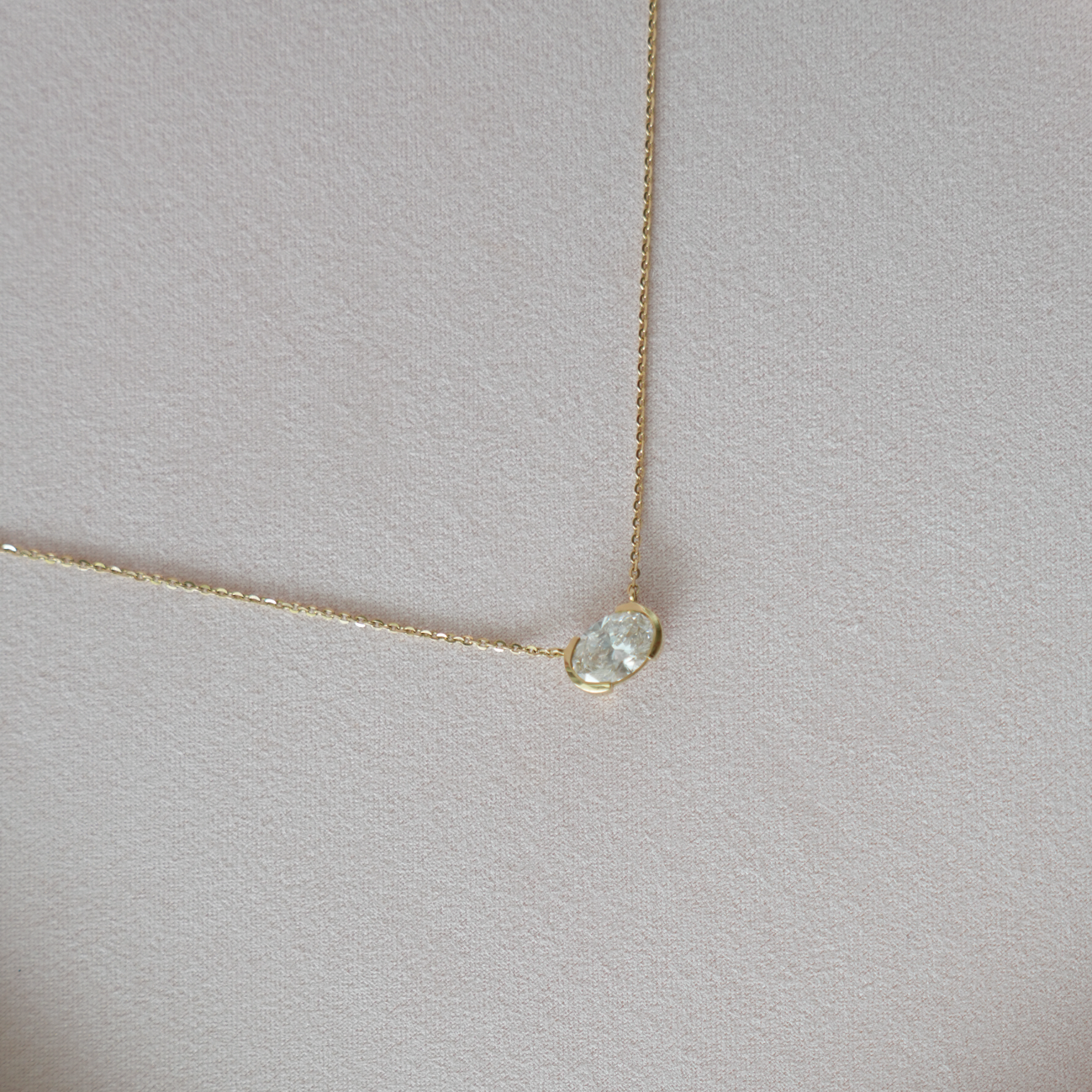 Half Bezel Pendant- Oval